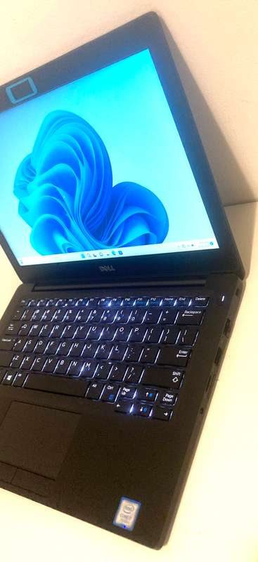 Dell latitude 7280 i7 7th Gen 16gb Ram 512gb NVMe ssd Excellent Battery Condition