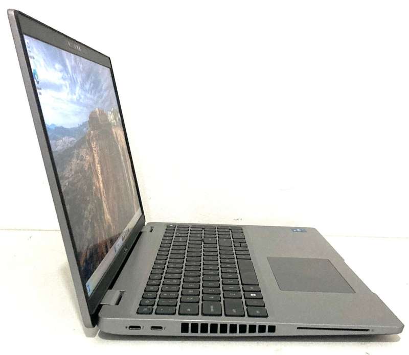 Dell latitude 5530 15" 12th Gen 16gb RAM 512gb SSD  Good Working Condition