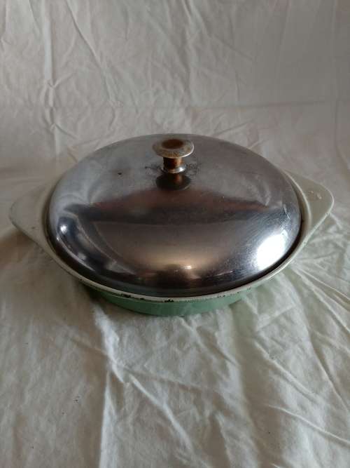 VINTAGE ENAMEL CAST IRON STOVE POT !!!RARE!!!
