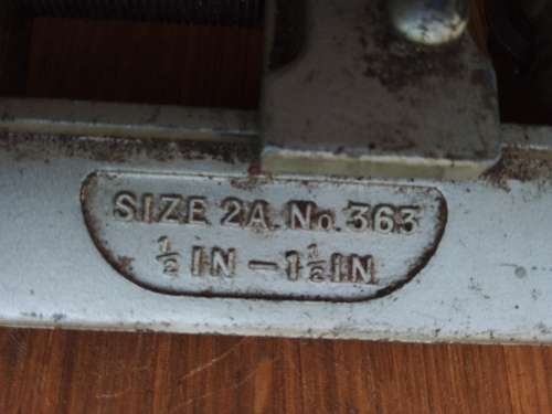 Vintage Monument Pipe cutter. Good condition. Made in England.