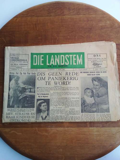 Collection of 2 x Vintage news papers and 2 x Vintage Magazines