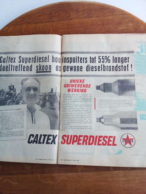 Collection of 2 x Vintage news papers and 2 x Vintage Magazines