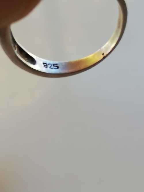 925. Silver Vintage Ring with beautiful stones, very good condition