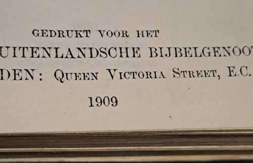 Small 20cm x 15 cm / 1909 Staten Generaal Bijbel with leather cover.