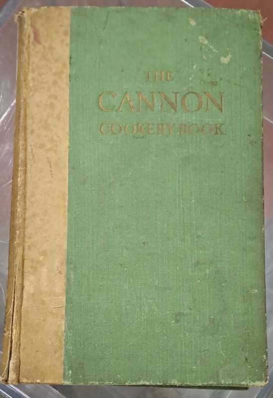 The Cannon Cookery book. Ex Libris, Johannes and Ronel Meintjes SIGNED