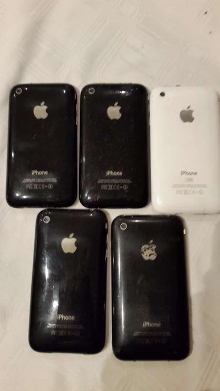 iphone 3gs 3rd generation (lot of 5!)