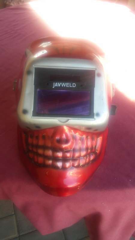 Auto darkening adjustable welding helmet