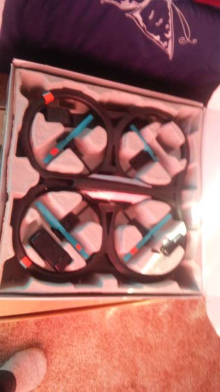 Ar drone 2 parrot in new condition with new blades and new bearings