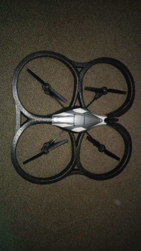 Ar drone 1 in new condition with battery and indoor and outdoor huls