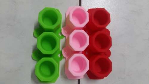 large ice  cube mould