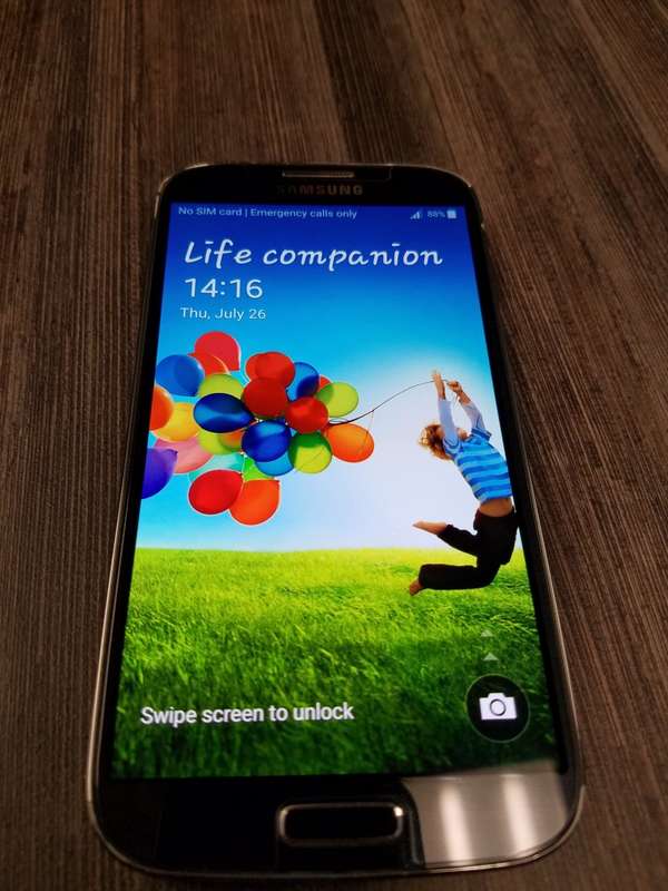 Samsung S4 And Xperia T3 plus Free VR Box - Winner takes All!