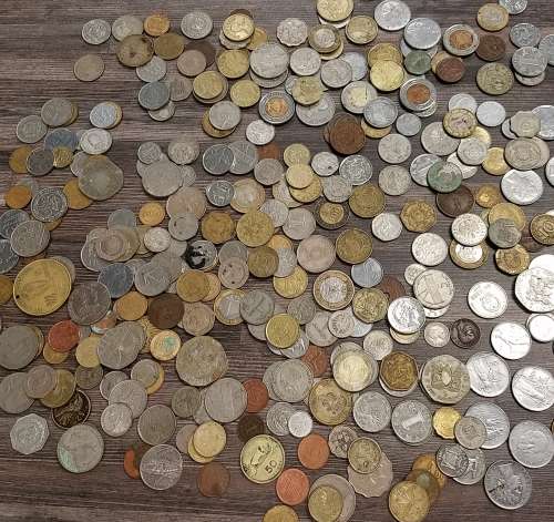 Huge 320+ World Coins Lot (R1 Starting Bid) DEAL OF A LIFETIME!
