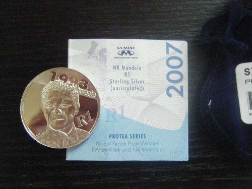 2007 UNCIRCULATED 1993 MANDELA NOBEL LAUREAT WITH CAO AND MINT BAG SEALED
