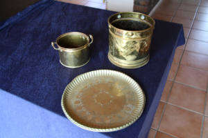 2 Brass planters and an EPNS marked tray