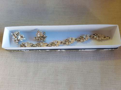 5 Sets Assorted Costume Jewellery