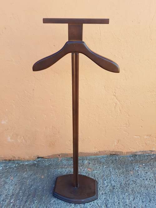 Genetlemans Cloting Rail