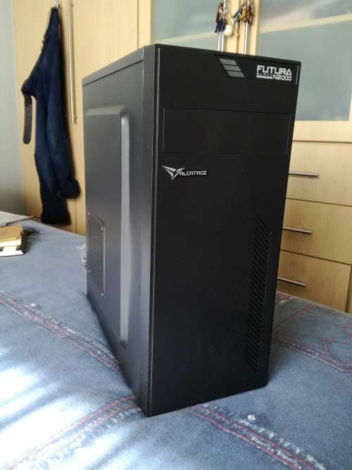 Alcatroz Futura N2000 PC Chassis and Magnum Pro 225 Power Supply
