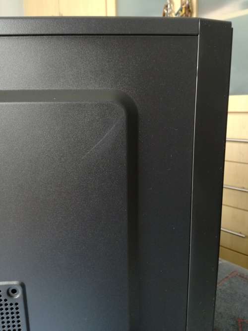 Alcatroz Futura N2000 PC Case and Magnum Pro 225 Power Supply