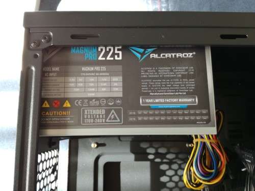 Alcatroz Futura N2000 PC Chassis and Magnum Pro 225 Power Supply