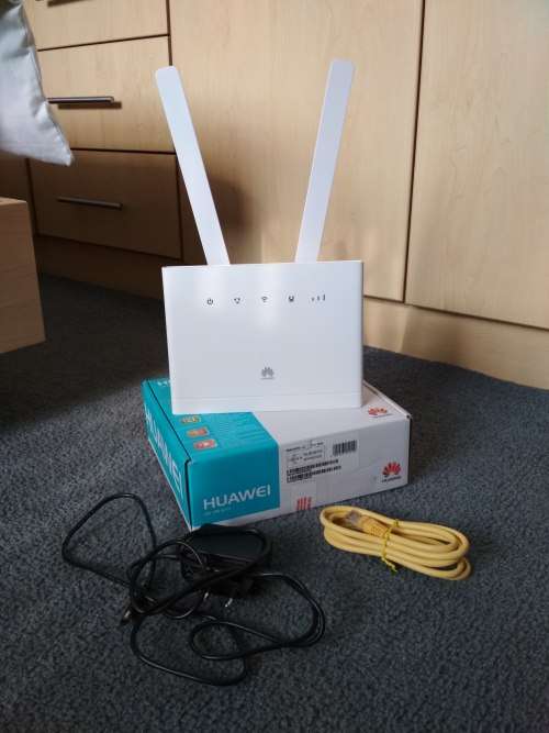 Huawei B315 Router + Antennas, Power Supply, Ethernet Cable and Box