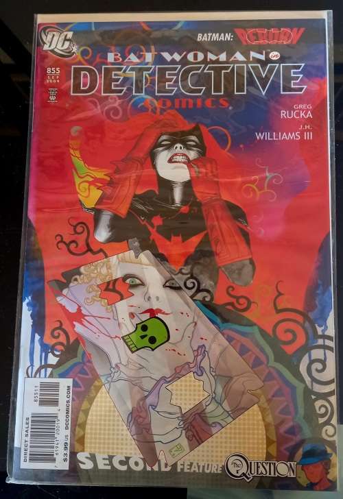 DC Collectibles: Batwoman Season 1 Figurine + 13 Batwoman Comic / Graphic Novels