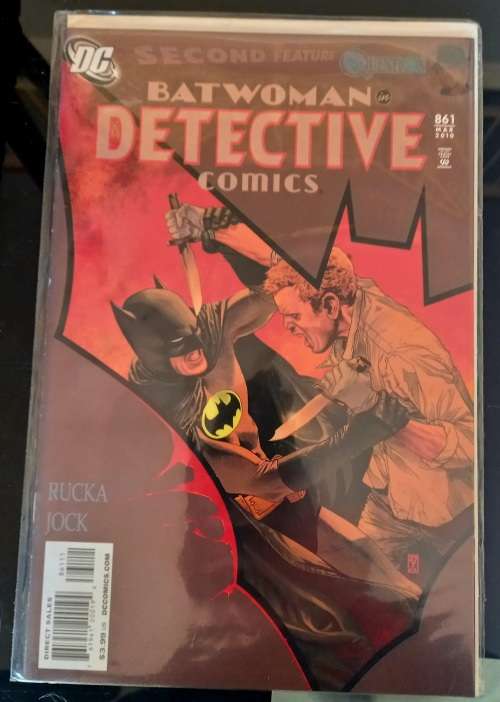 DC Collectibles: Batwoman Season 1 Figurine + 13 Batwoman Comic / Graphic Novels