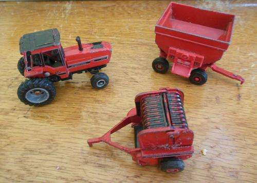 ERTL 1/64 SCALE FARM STUFF