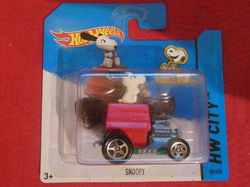 HOTWHEELS SNOOPY