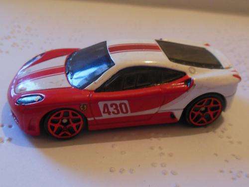 HOT WHEELS FERRARI