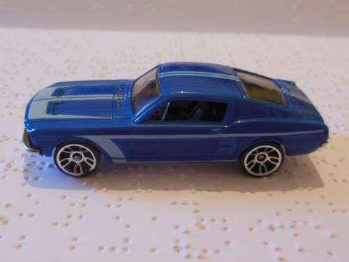 HOT WHEELS FORD MUSTANG GT