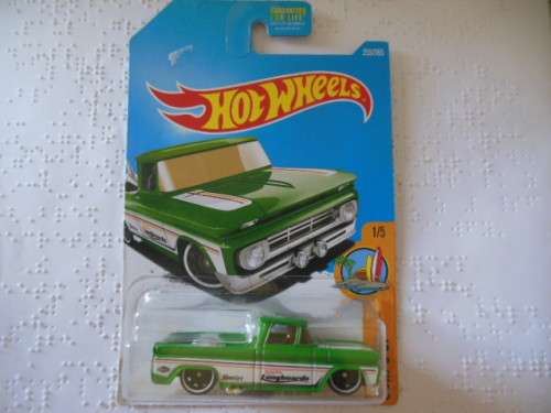 HOT WHEELS CUSTOM 62 CHEVY PICK UP