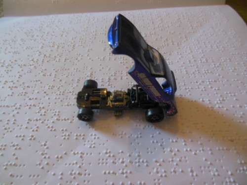 HOT WHEELS