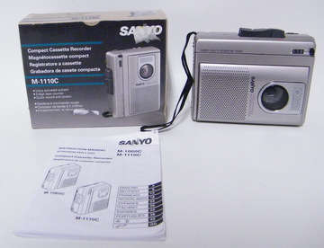 Sanyo M1110C Hand Held Voice Recorder - Working - Crazy R1 N/R!!!