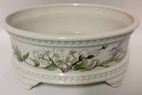 Royal Winton Pot on Feet - 17 x 13cm, 7cm tall. Damage Free!