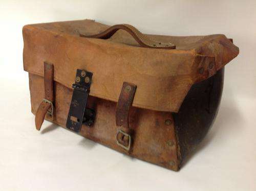 SAR/SAS  - Vintage Box Shaped Tool Bag  - 42cm wide, 22cm broad, 25cm tall - Fabulous!