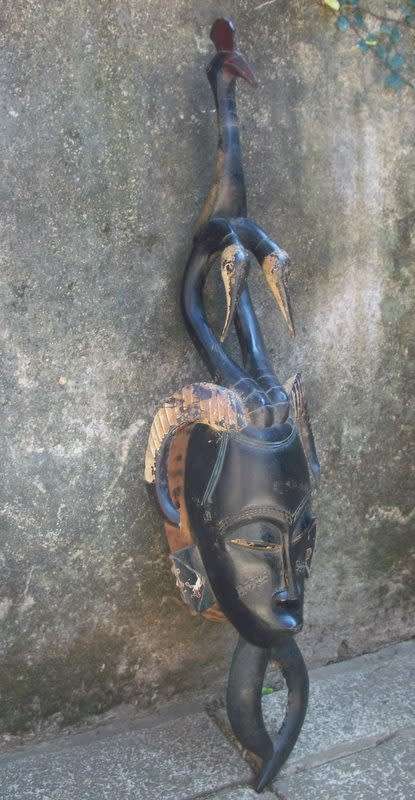 Very large (87cm long) ornately carved African Mask - An Artwork!