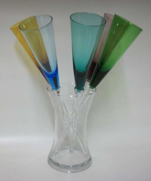 5 Colourful Champange Flutes in a sturdy vase holder - Perfect as a vase or for champagne!
