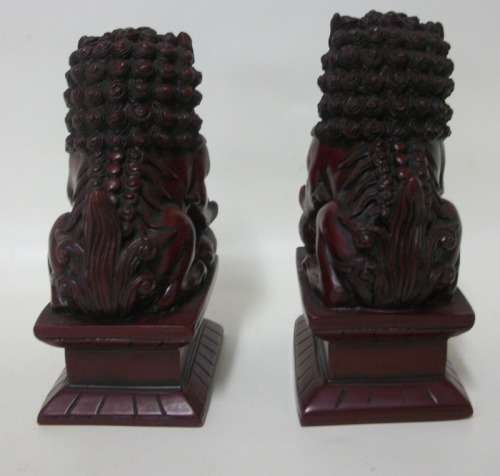 Pair of Temple Dogs/Foo Dogs (Symbol for Prosperity and Success)  - Red Resin - 11.5cm tall