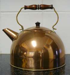Copper Kettle with wooden handle - Lovely!!! - Crazy R1 N/R!!!
