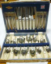 Vintage Cutlery Set (Complete) MINT CONDITION (England) - WoW! Crazy R1 N/R