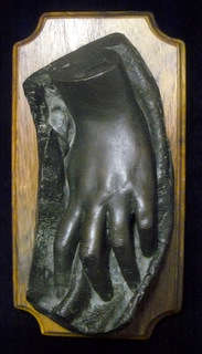 +++R3 985+++A Solid Bronze Cast of a Female's Left hand and Cloth upon Wood- Stunning! Crazy R1 N/R!