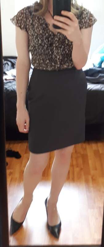 Size 34 GreyImagemakers Skirt