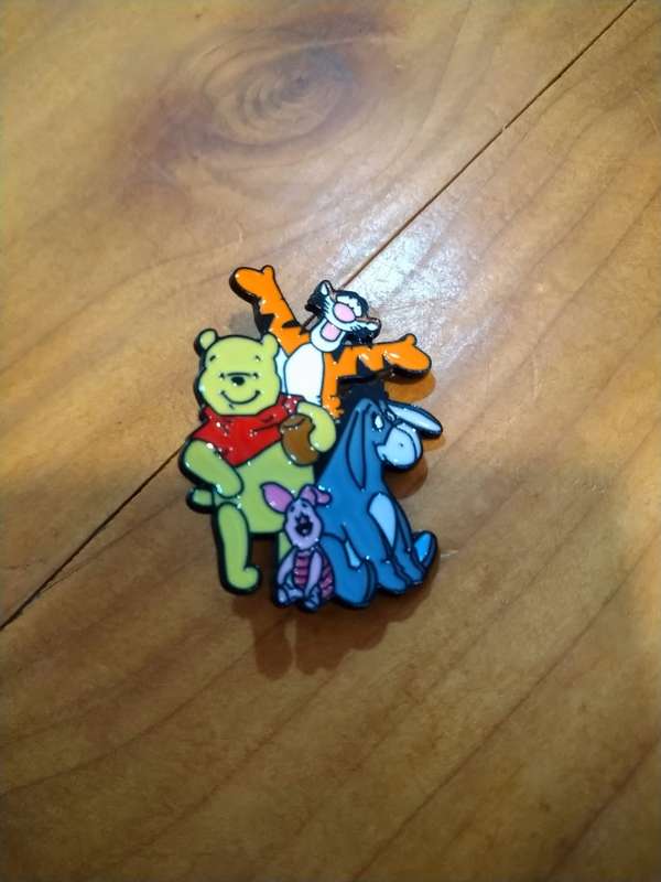 WINNIE THE POOH AND FRIENDS ENAMEL PIN BROOCH