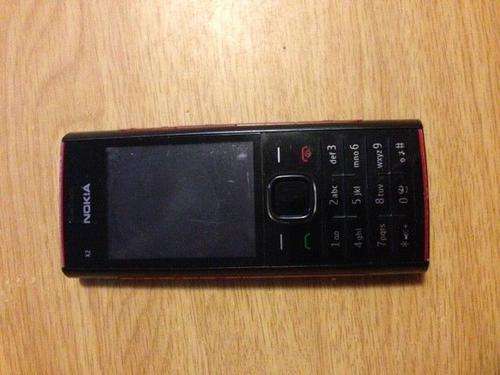 Nokia X2-00(charger incl)!