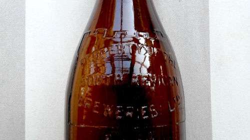 MID-YEAR SALE!!! 3 VINTAGE SAB CASTLE LAGER BEER BOTTLES WITH ORIGINAL LIDS ***VALUE R750.00***
