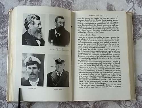Timber and Tides - The Story of Knysna and Plettenberg Bay by Winifred Tapson
