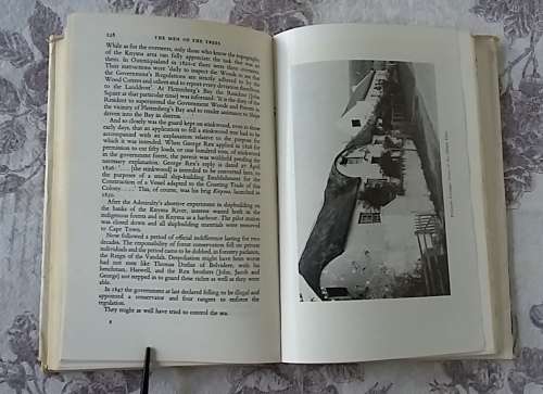 Timber and Tides - The Story of Knysna and Plettenberg Bay by Winifred Tapson