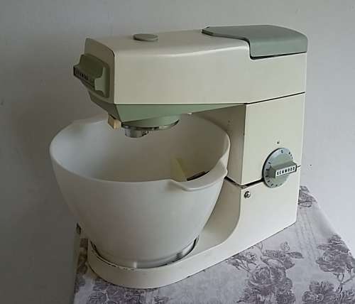 Vintage Kenwood Chef Mixer with Attachments!!!