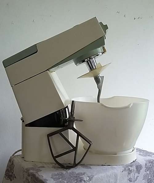 Vintage Kenwood Chef Mixer with Attachments!!!