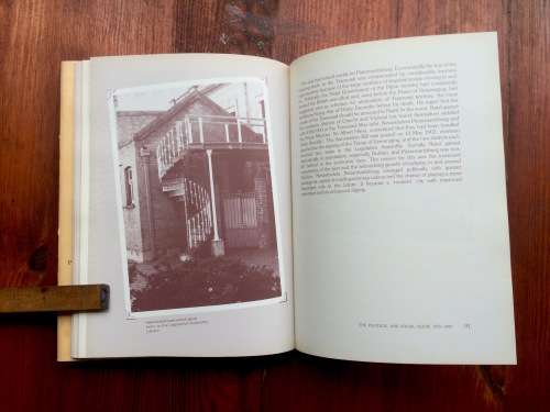 The Place of the Elephant - A History of Pietermaritzburg by Ruth Gordon (NATAL - ARCHITECTURE)